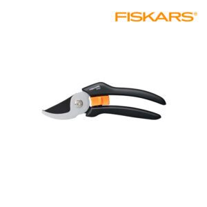 Fiskars škare vrtne mimoilazne Solid P121 – 1057160